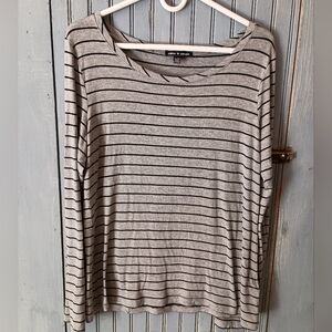 Cable & Gauge top Grey and Black size XL